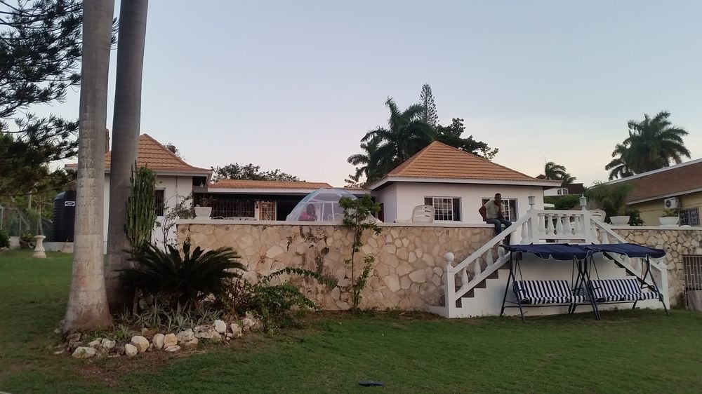 Bed and Breakfast The Retreat @ A Piece Of Paradise Montego Bay Exterior foto